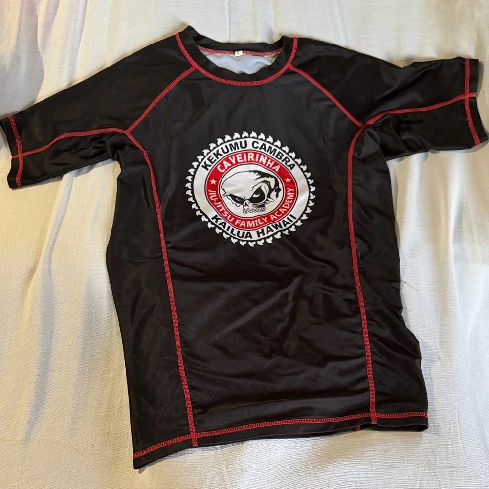 Hawaiian Kekamu Cambra, Kailua Hawaii, rash guard